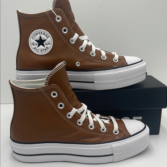 Converse Shoes - Converse WMNS High-Top Sneakers Platform A14907C
CTAS LIFT HI
WARM TAN/WHITE